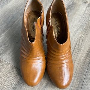 Anne Michelle Bootie Heel